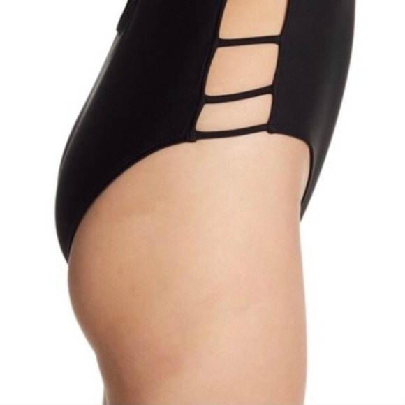 YMI One Piece Multi Print Cutout Swimsuit Medium - Picture 9 of 9